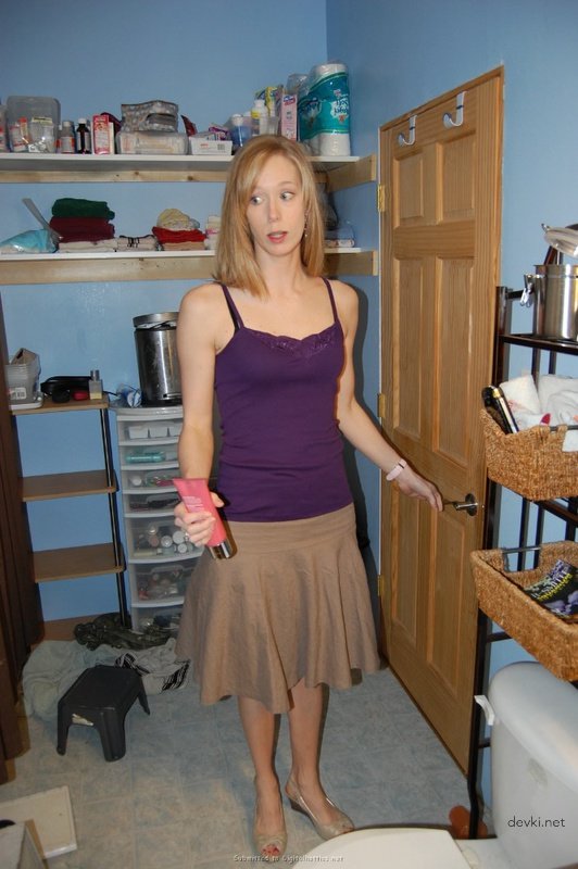 Intimate Photos of Skinny Wife: Explicit Amateur Pictures