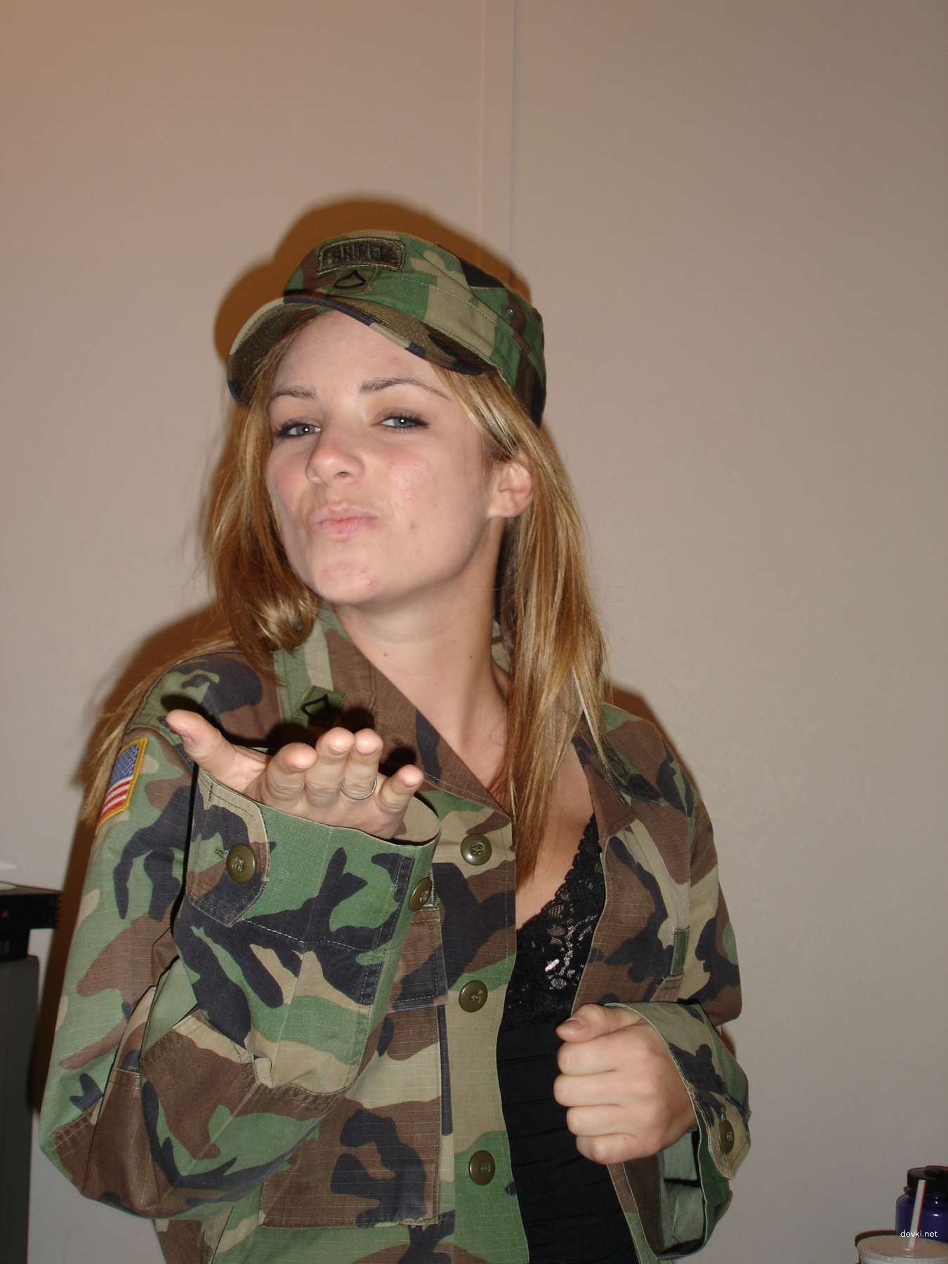 Teen girl fucks boyfriend in hardcore sex session