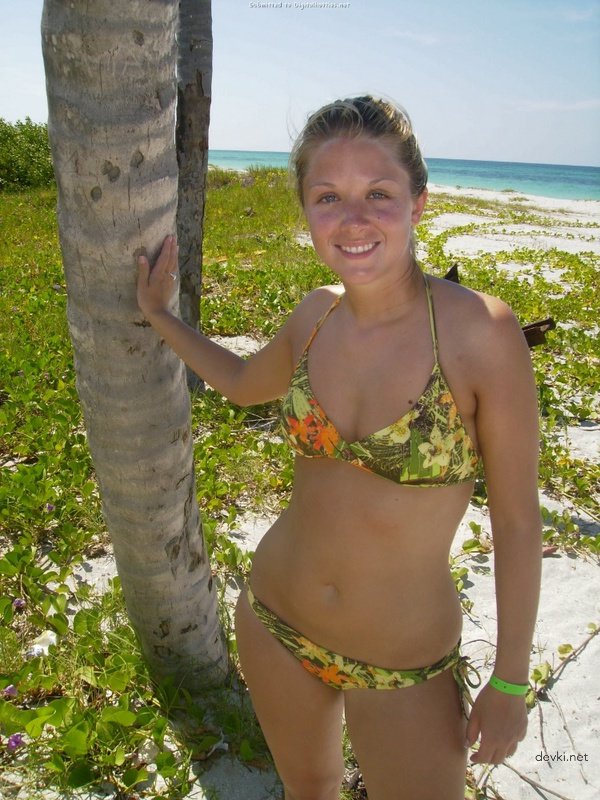 Explicit Amateur Nude Wife on Beach: Russian Hotwife Exposed