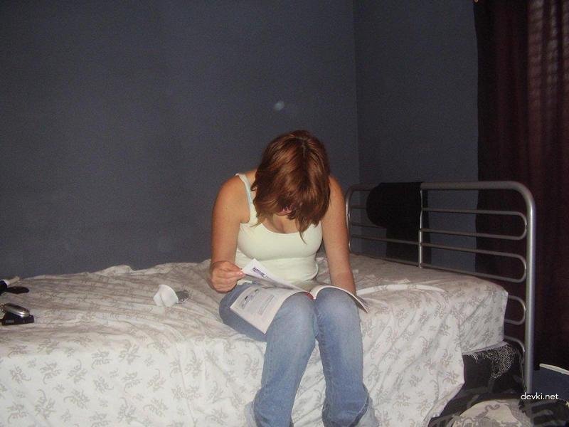 Explicit Amateur Home Photos of Nude Teen Girl - Uncensored Young Model Pics