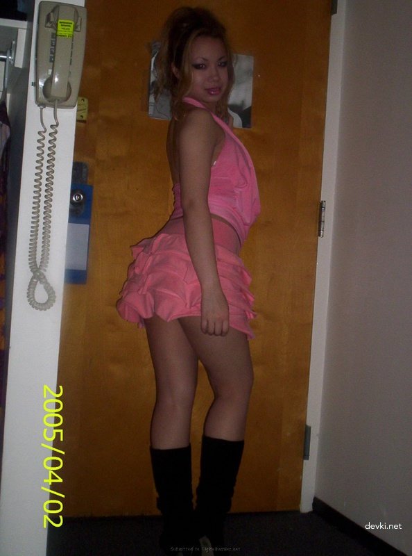 Explicit Asian Slut Amateur Photo: Naughty Asian Babe in Action