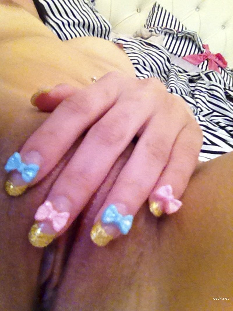 Explicit Amateur Photo: Young Girl's Private Snapshot
