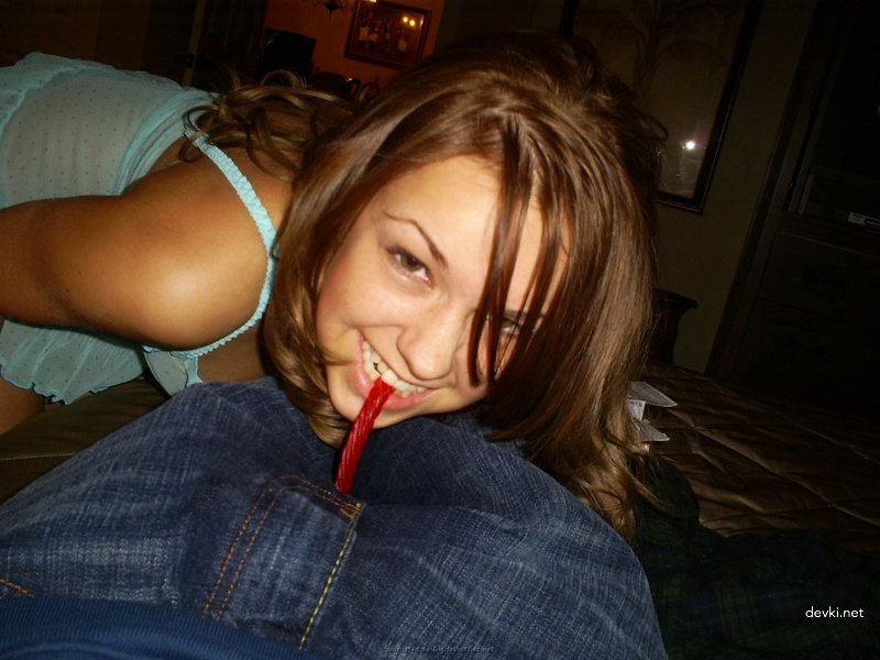 Man Fucks Young Pussy: Explicit Amateur Teen Sex