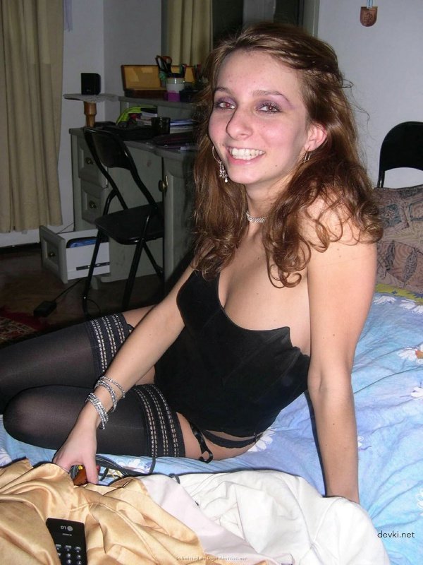 Girl wants to fuck - Horny Russian chick craving hardcore sex