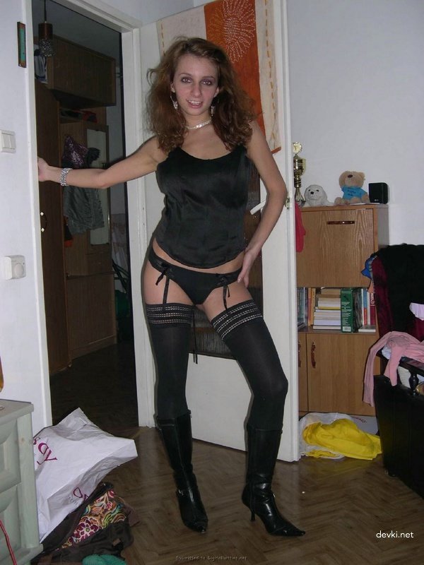 Girl wants to fuck - Horny Russian chick craving hardcore sex