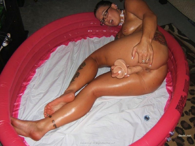 Hot Woman Masturbating in Home Photos - Explicit Solo Play XXX