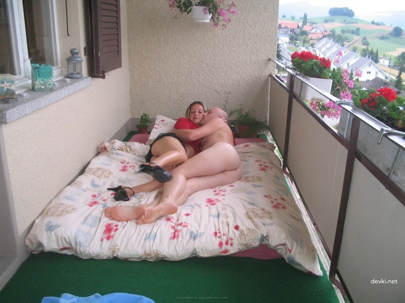 Grandpa Relaxing with Young Girl - Explicit Amateur Photo