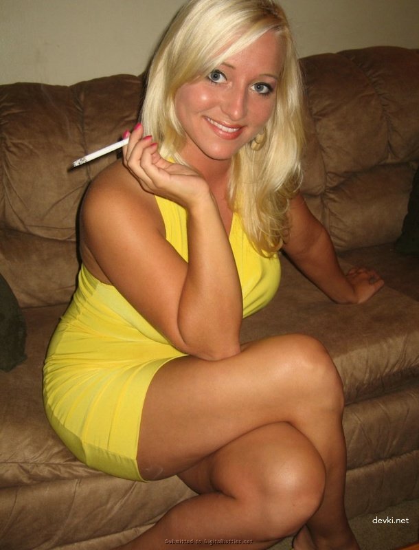 Hot Blonde Babe Deepthroats Big Cock - Explicit Blowjob Action