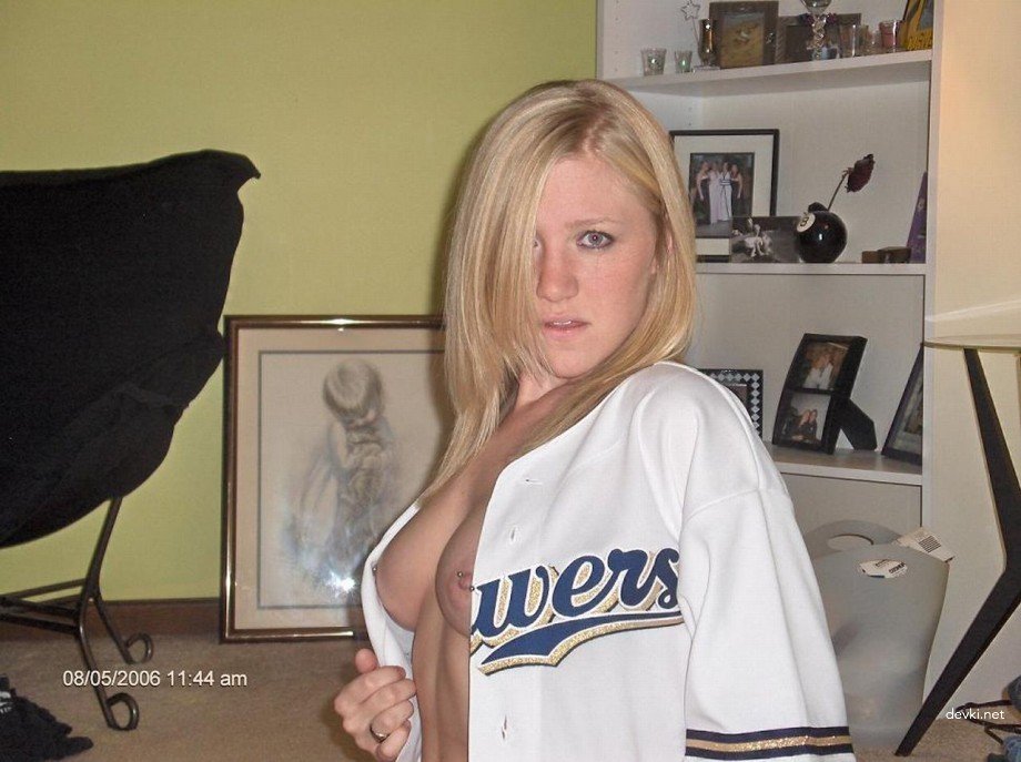 Blonde with Big Tits Poses Nude - Explicit Amateur Photo