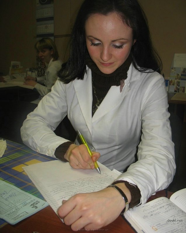 Explicit Amateur Photos of Young Girlfriend: Intimate and Sensual Shots
