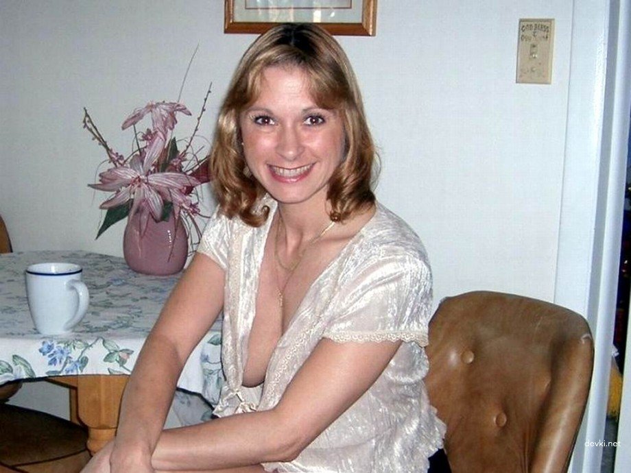 Explicit Mature Wife Private Photo - Amateur Hot MILF in Age