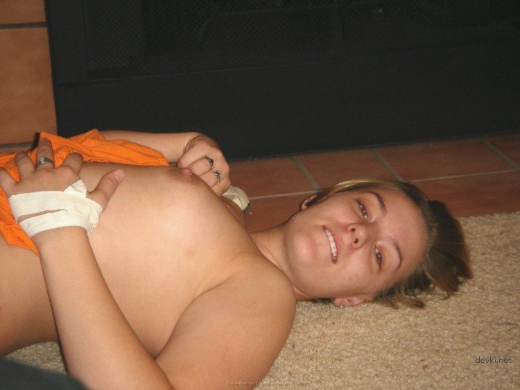 Private Photo of Naughty Chubby Slut: Explicit Amateur Picture
