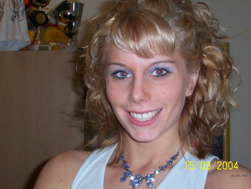 Explicit Amateur Photos: Petite Girl with Small Boobs - Personal Pictures