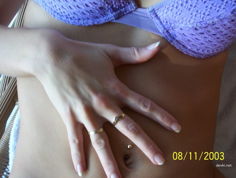 Explicit Amateur Photos: Petite Girl with Small Boobs - Personal Pictures