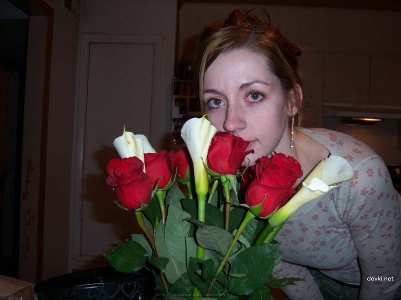 Amateur Wife Strips Naked - Explicit Photo Request