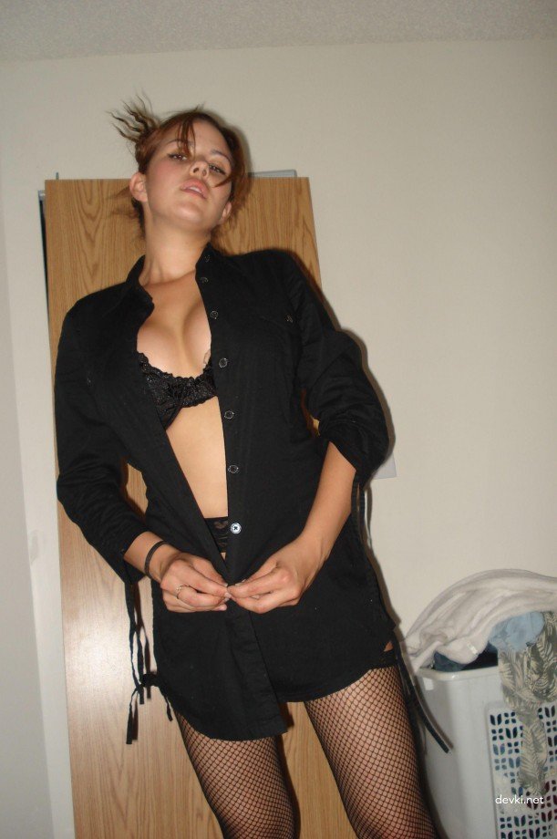 Hot babe sucks dick and gets fucked hard