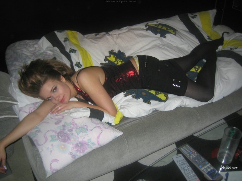 Innovative Guy Goes Wild in Bed with His Girlfriend - Hardcore Sex Adventures