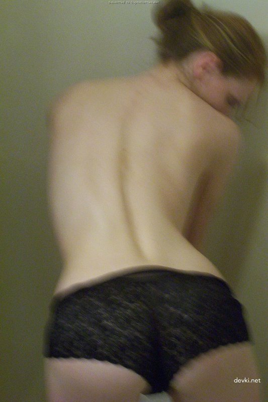 Skinny Redhead Girl Exposing Her Pierced Nipple - Homemade Amateur Photo