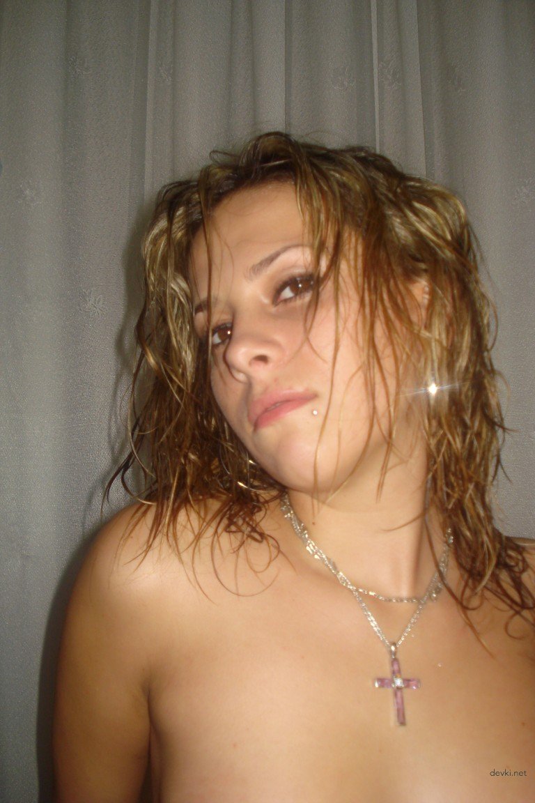 Topless Student Poses Explicitly for Amateur Photo Shoot