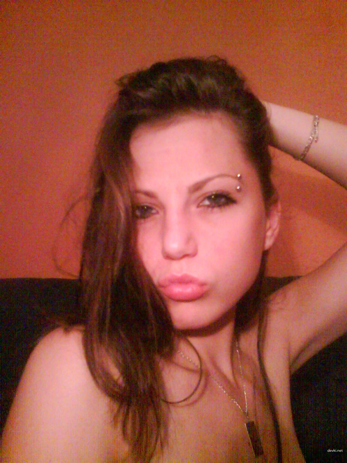 Explicit Amateur Photo: Aroused Girl in Seductive Pose