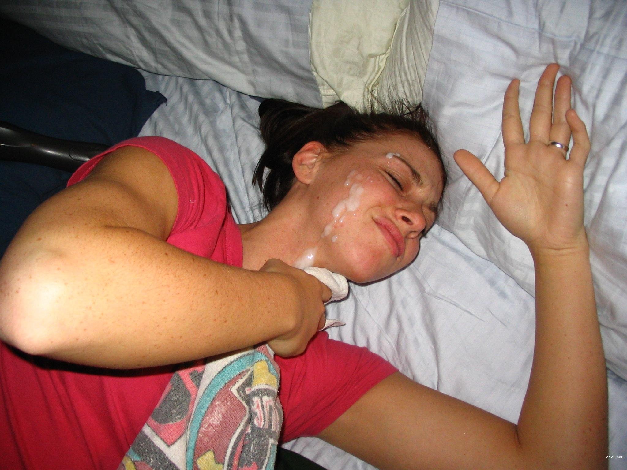 Amateur Facial Cumshot: Hot Girl Covered in Sperm