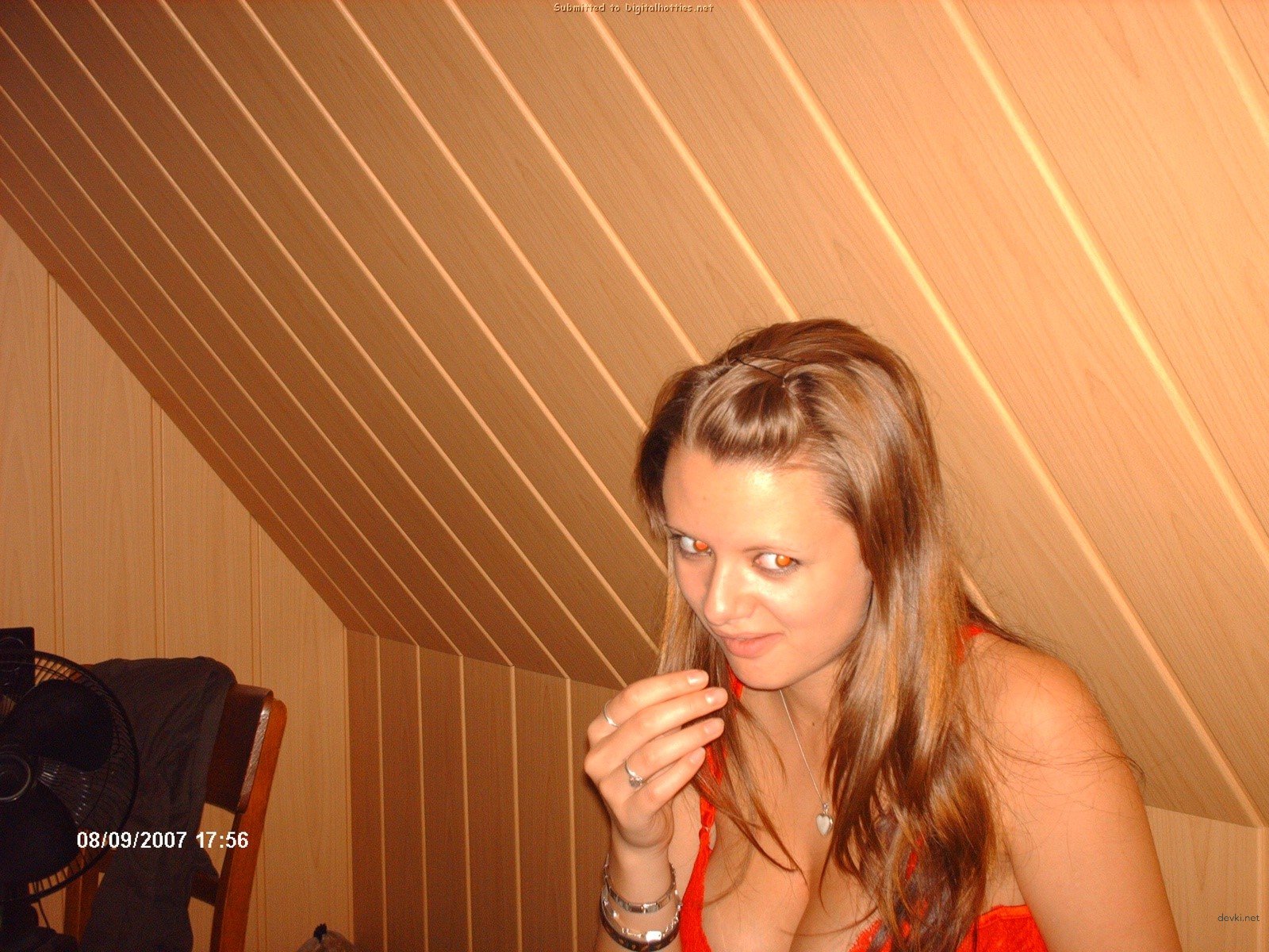 Amateur Busty Girl: Big Boobs and Seductive Pose