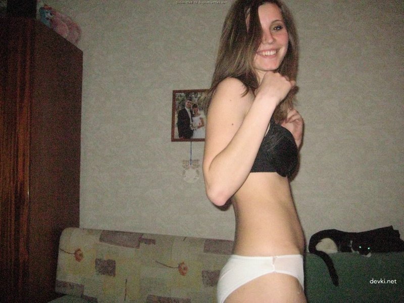 Stunning Amateur Girl Private Photos - Very Hot and Sexy Pictures