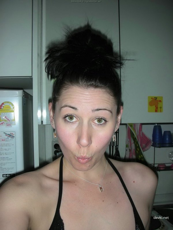 Explicit Nude Photos of Brunette Amateur - Intimate Naked Shots