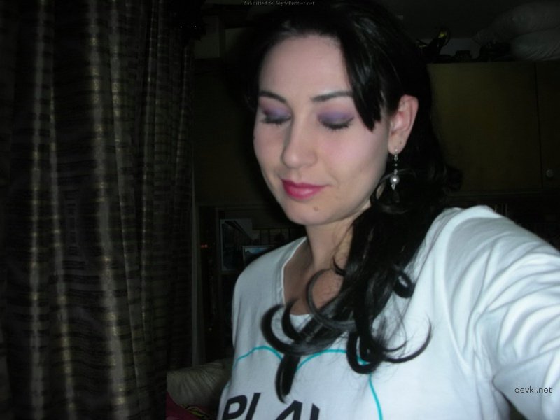 Explicit Nude Photos of Brunette Amateur - Intimate Naked Shots