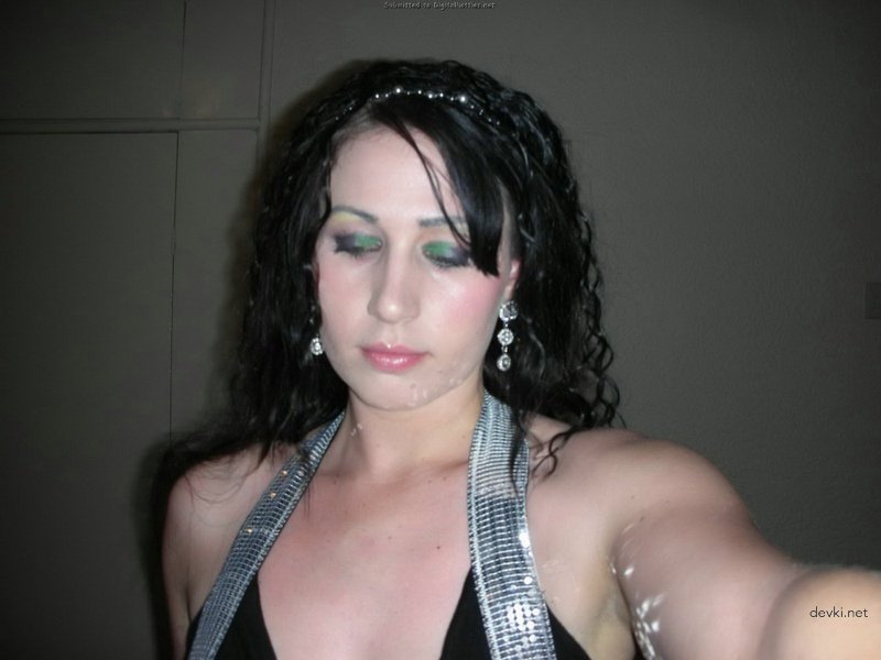 Explicit Nude Photos of Brunette Amateur - Intimate Naked Shots