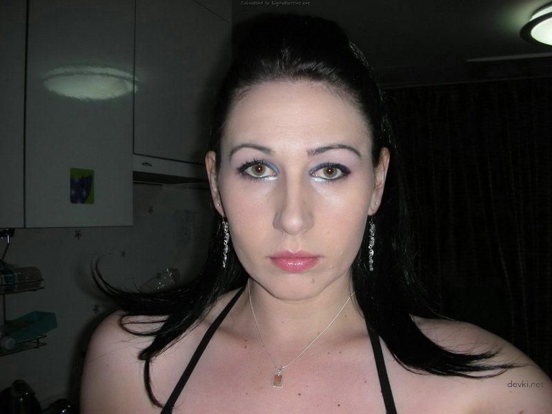 Explicit Nude Photos of Brunette Amateur - Intimate Naked Shots