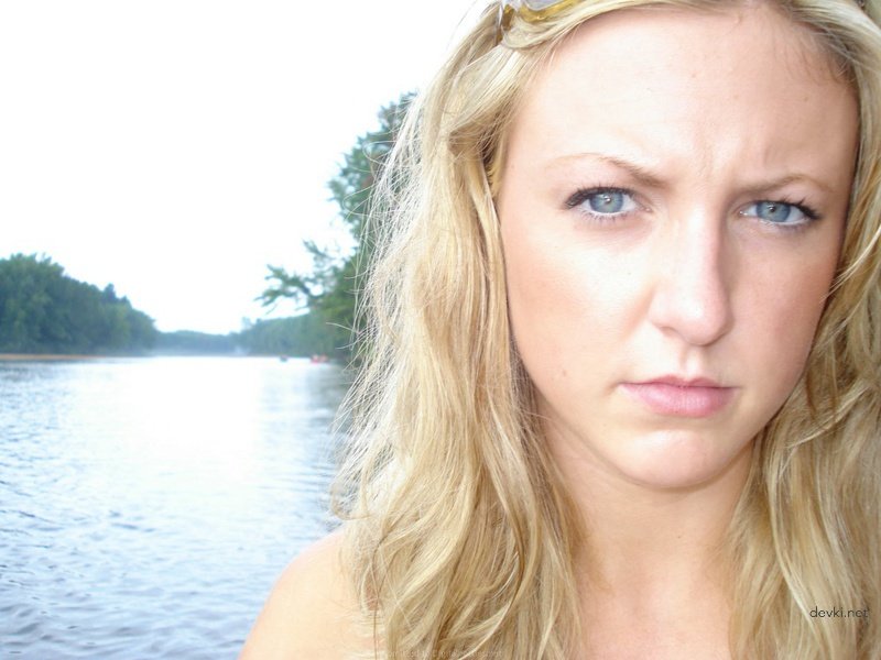 Seductive Blonde Strips Down on Camera: Explicit Amateur Photos