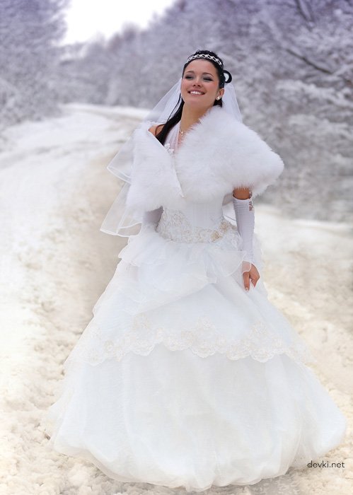 Sexy Naked Bride Amateur Photo Shoot: Explicit and Bold