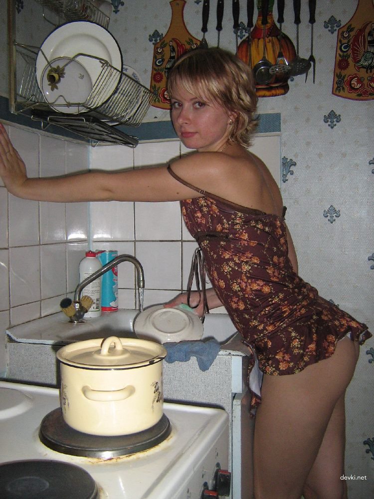 Hot Girls Flashing Pussies: Explicit Teen Pussy Porn Pics