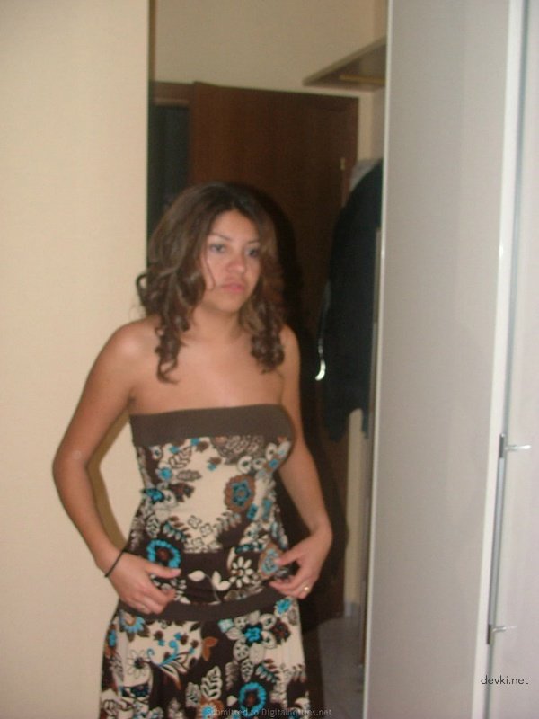 Busty Babe Gives Blowjob - Explicit XXX Photo