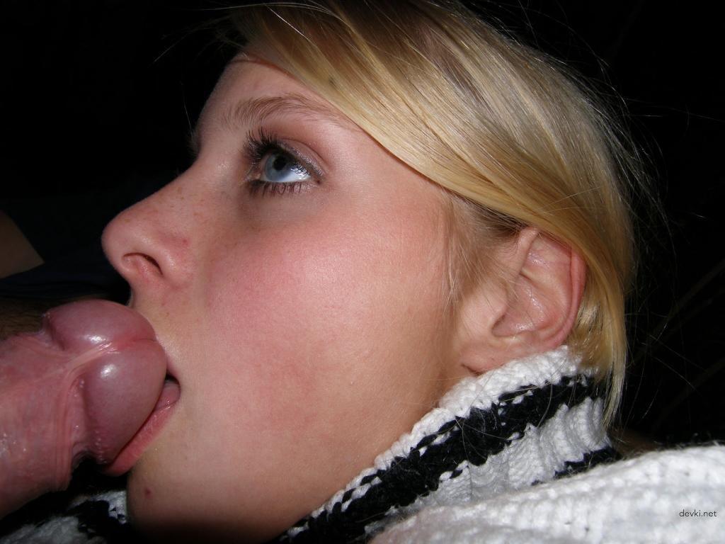 Amateur Blowjob Porn Photo - Explicit Oral Sex Pics