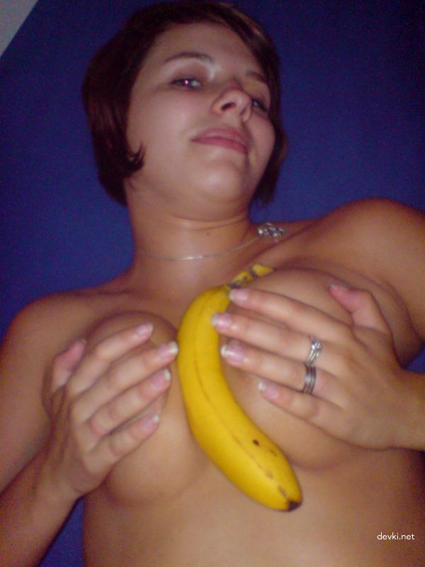 Hot Babe with Perfect Curves - Explicit XXX Photo
