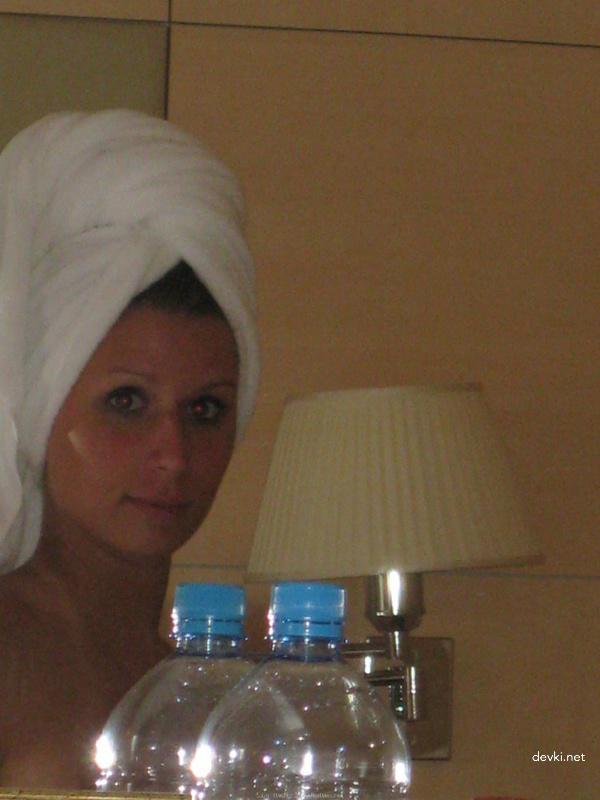 Young Couple Vacation Sex Tape: Explicit Amateur Photo Shoot