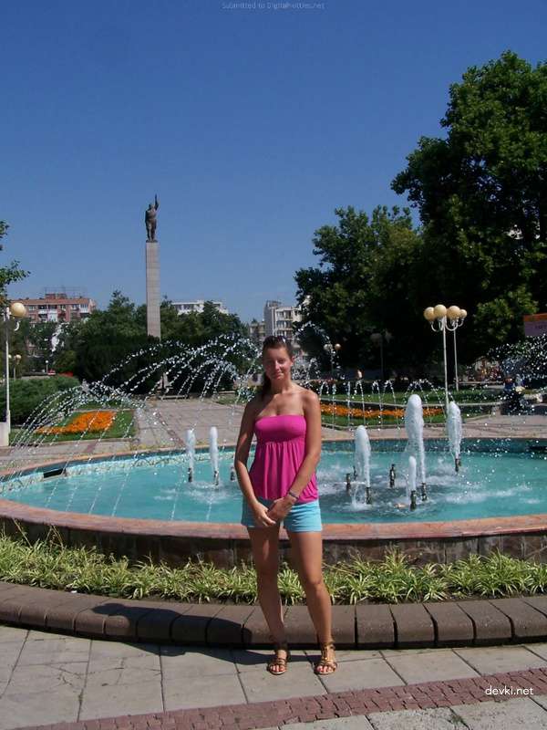 Private Vacation Photos: Explicit Amateur Shots from Holiday