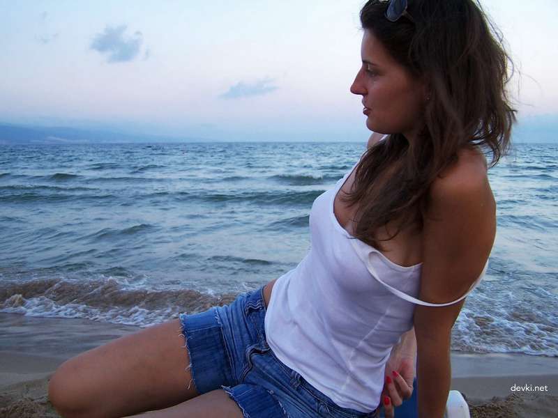 Private Vacation Photos: Explicit Amateur Shots from Holiday