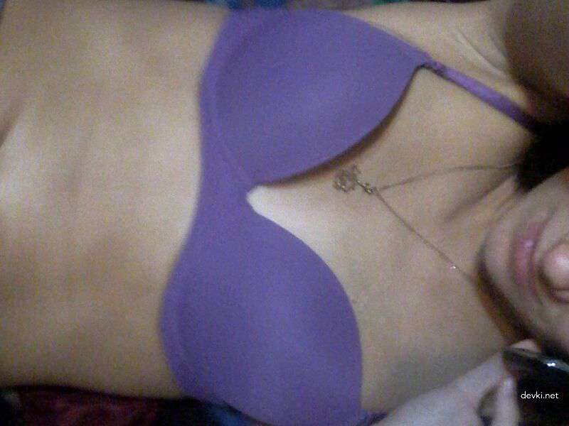 Amateur Explicit Photo of Modest Girl - Private and Sensual Selfies