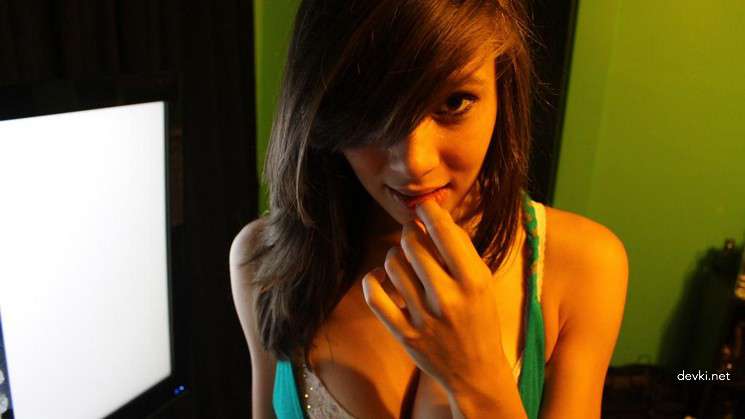 Sexy College Student's Explicit Home Photo Archive - Hot Amateur Pics