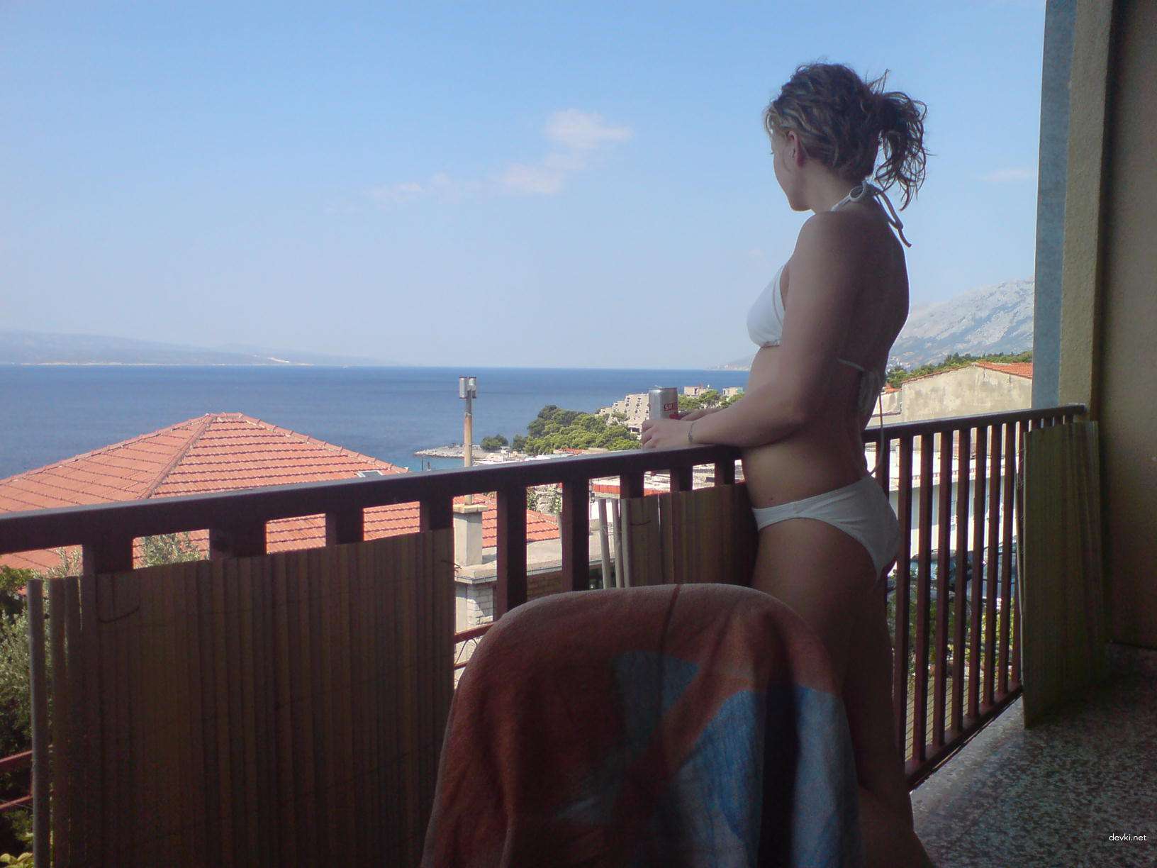 Vacation Girls Porn: Hot Babes Get Naughty on Holiday