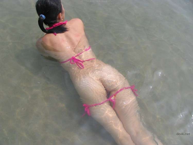 Sensual Asian Amateur Erotica: Private and Explicit Photos