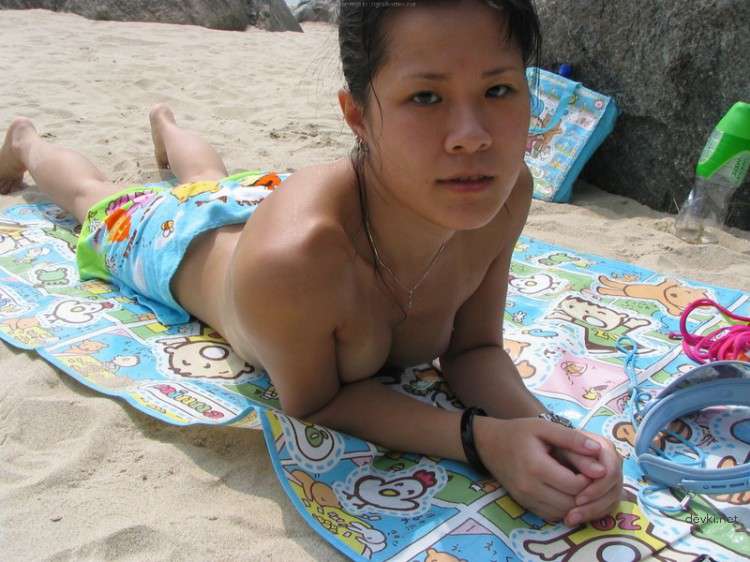 Sensual Asian Amateur Erotica: Private and Explicit Photos