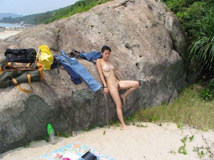 Sensual Asian Amateur Erotica: Private and Explicit Photos