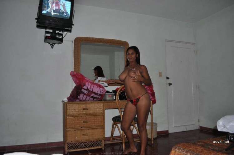 Private Busty Girl Amateur Photos: Explicit and Uncensored Collection