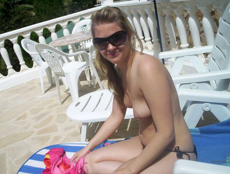 Explicit Private Vacation Photos of Girl: Uncensored Beach Pics