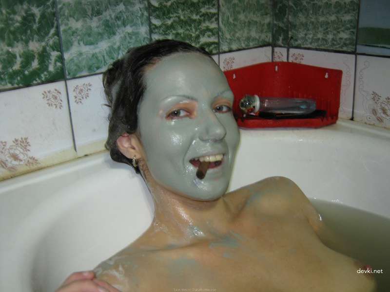 Caught on Camera: Explicit Amateur Pussy Shot of Girlfriend