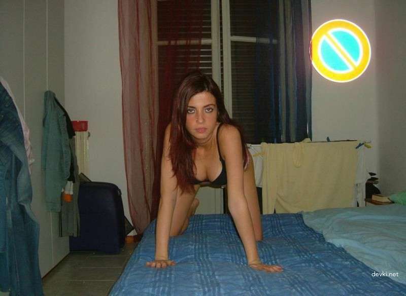 Topless Amateur Photos: Explicit and Uncensored Shots for Adults